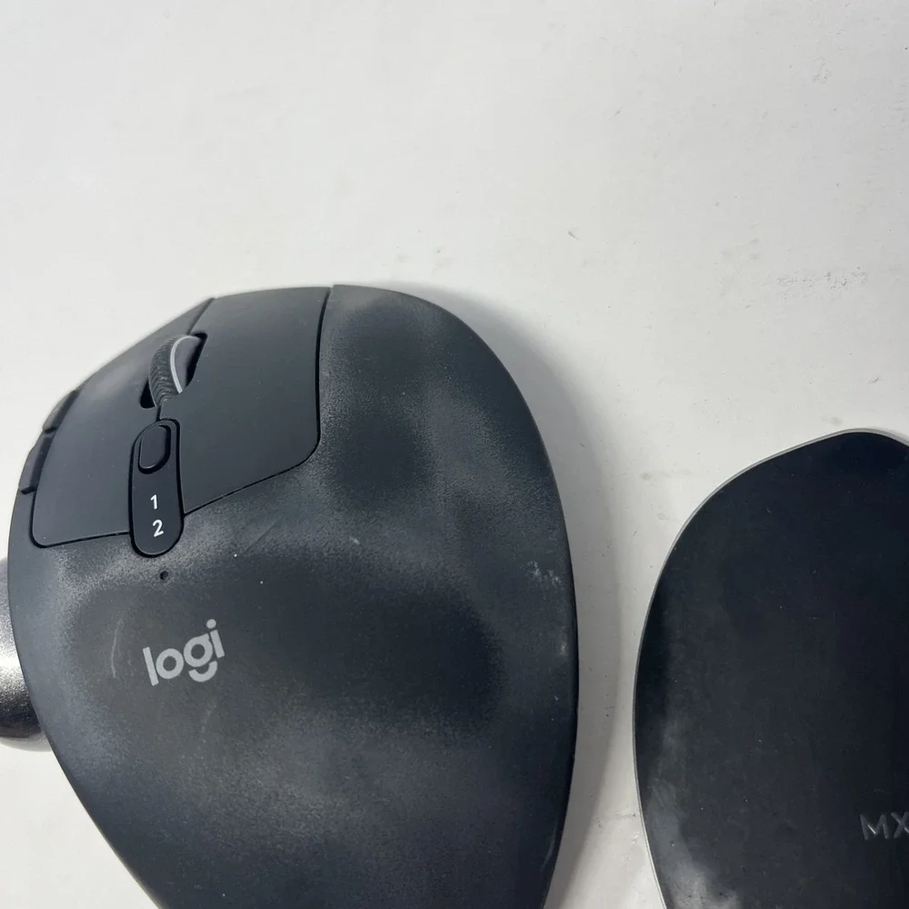 Logitech M-R0065 MX Ergo Wireless Trackball Mouse with plate NO DONGLE
